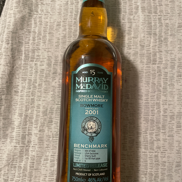 Bowmore 2001 15 Year Benchmark (Murray McDavid)