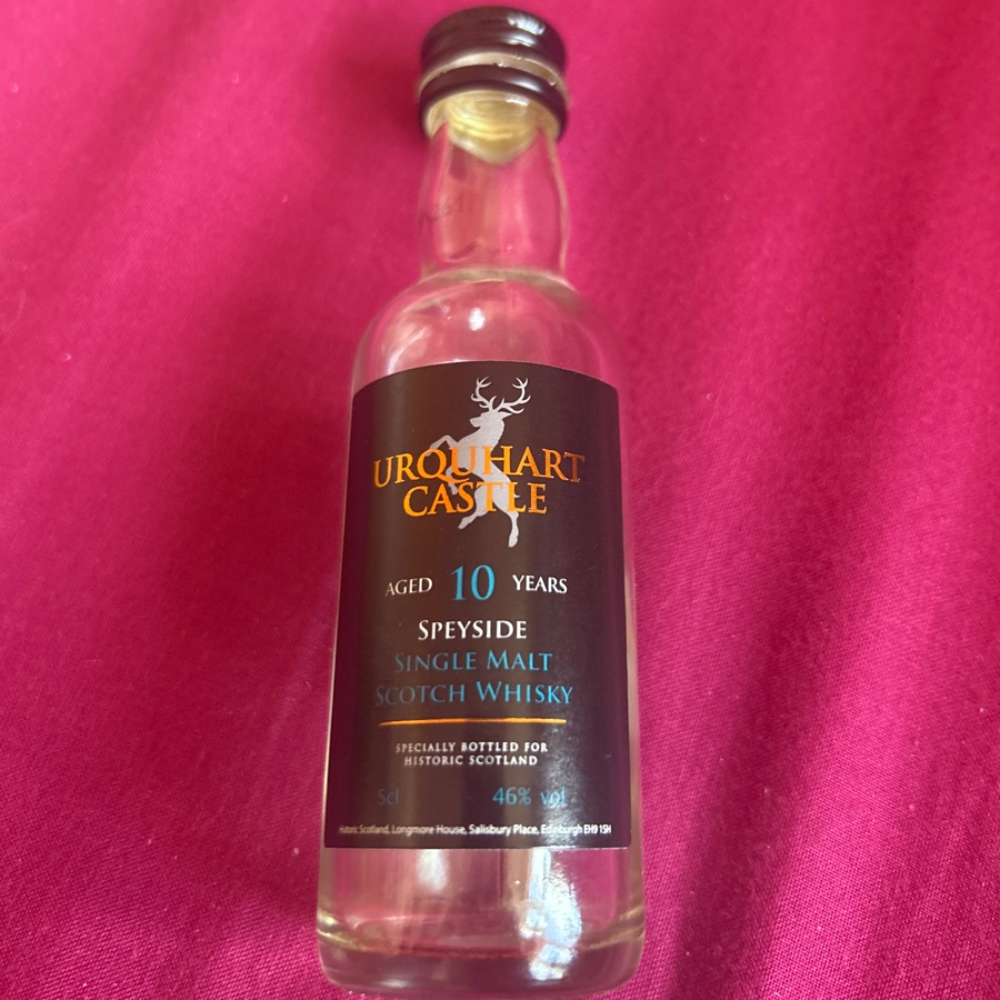 Urquhart Castle 10 Years Single Malt