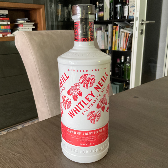 Whitley Neill Strawberry & Black Pepper
