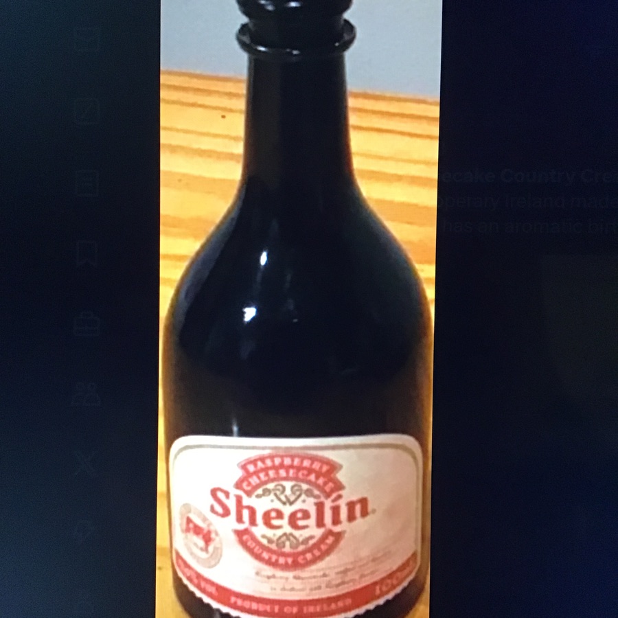 Sheelin Raspberry Cheesecake Country Cream