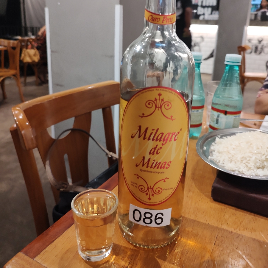 Aguardente Composta com Ervas Milagre de Minas