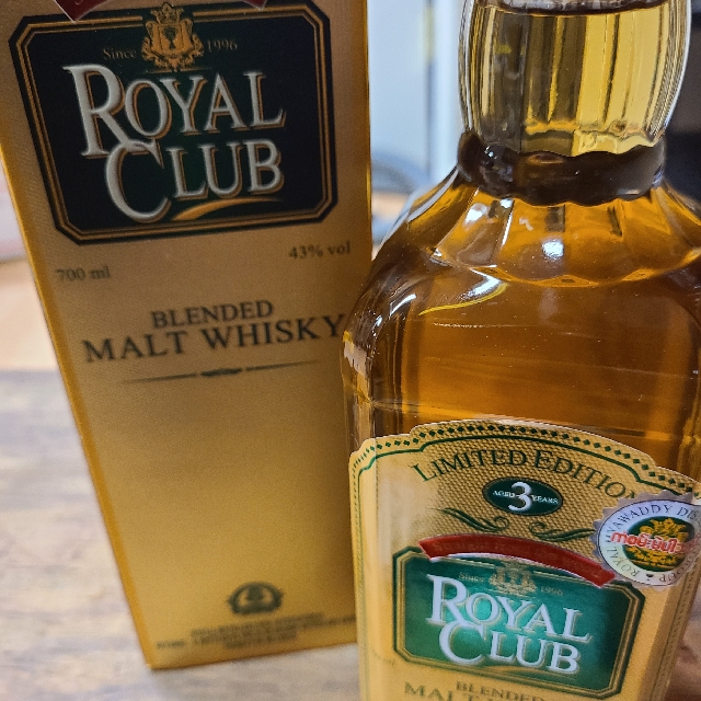 Royal Club blended Malt Whisky