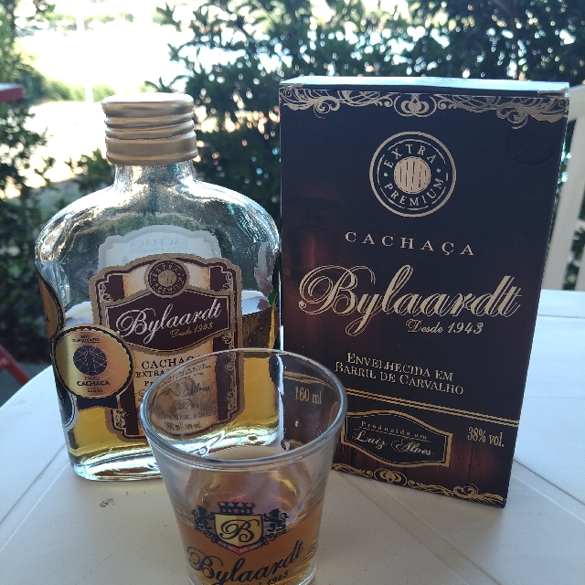 CACHAÇA BYLAARDT EXTRA PREMIUM