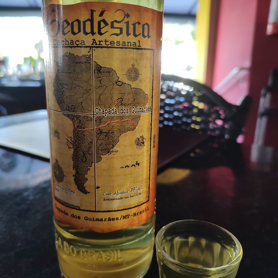 Cachaça Geodésica Armazenada em Barril