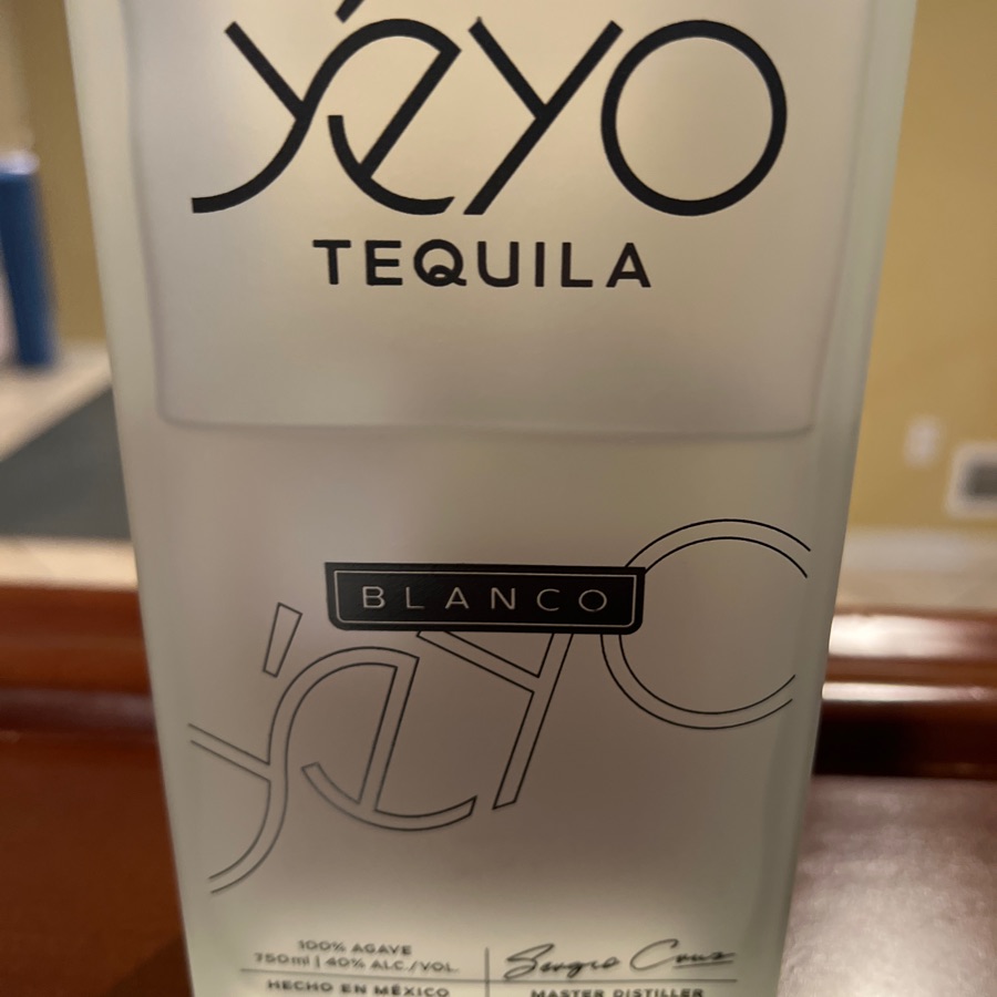 Yéyo Blanco Tequila