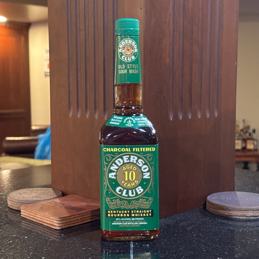 Anderson Club Kentucky Straight Bourbon Whiskey Charcoal Filtered Aged 10 Years