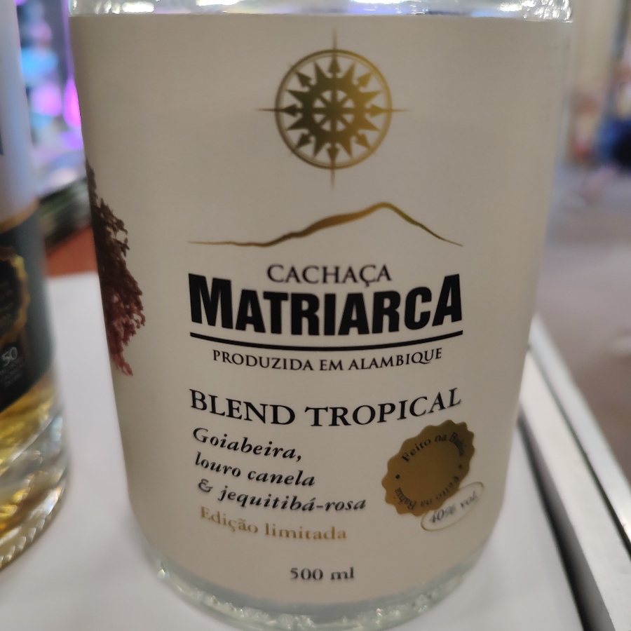 CACHAÇA MATRIARCA BLEND TROPICAL GOIABEIRA LOURO CANELA & JEQUITIBÁ ROSA
