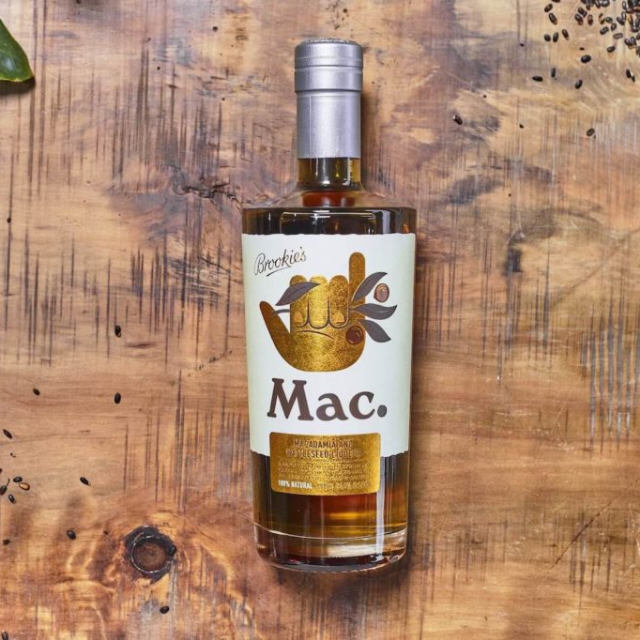 Mac. By Brookies