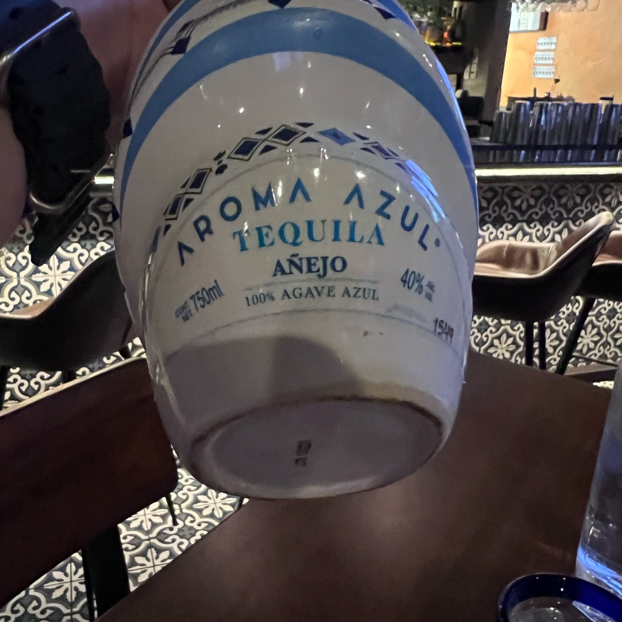 Aroma Azul Añejo Tequila