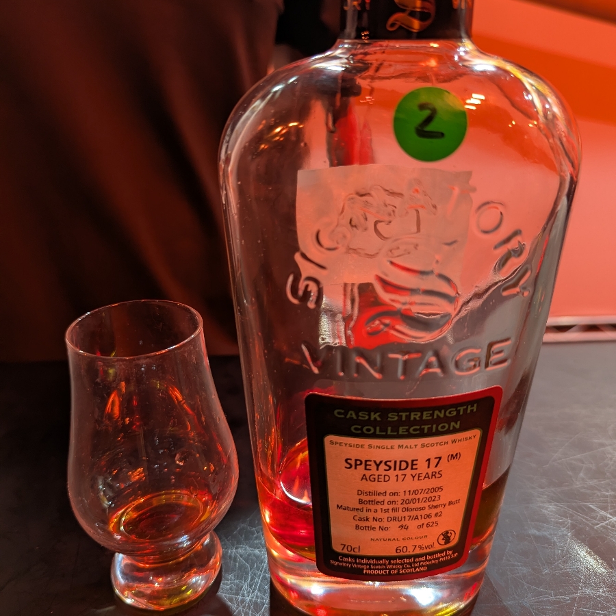 Signatory Vintage Cask Strength Collection - Speyside 17 (M) aged 17 years