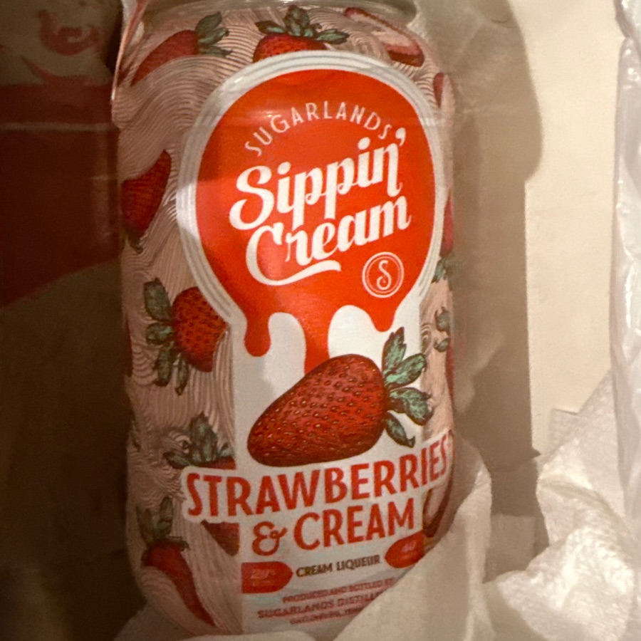 Sugarlands Strawberries & Cream Moonshine