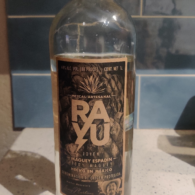 RAYU JOVEN MAGUEY ESPADÍN