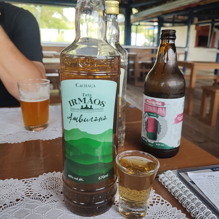 CACHAÇA TRES IRMÃOS AMBURANA