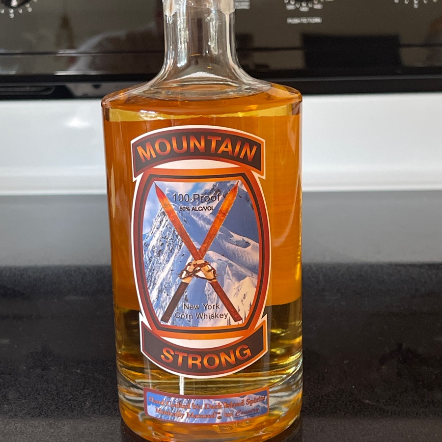 Dark Island Spirits Mountain Strong