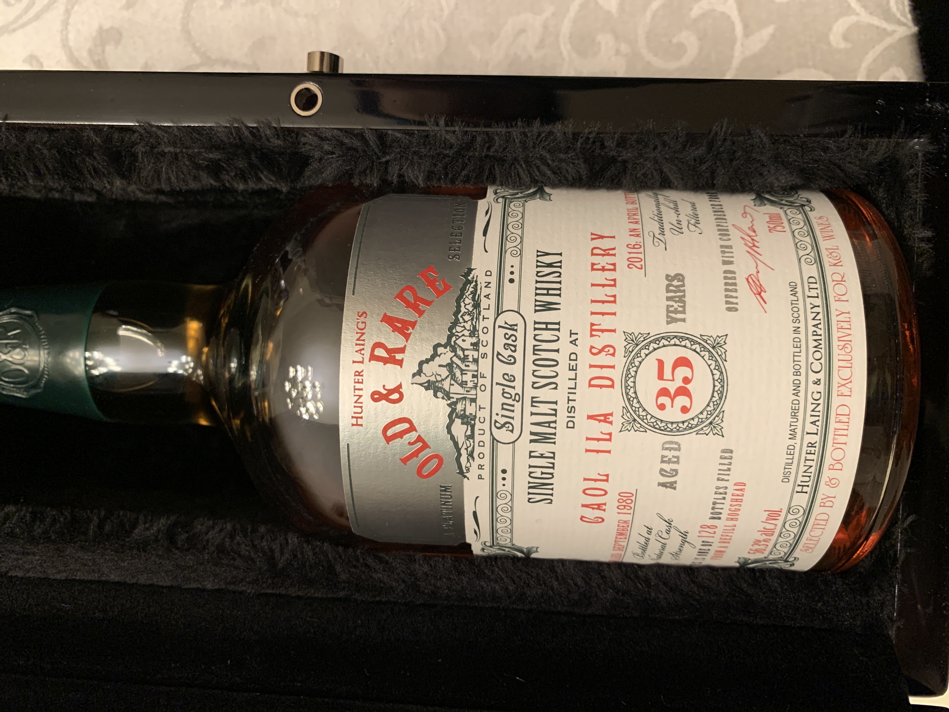Caol Ila 1980 35 Year Old & Rare (Hunter Laing)