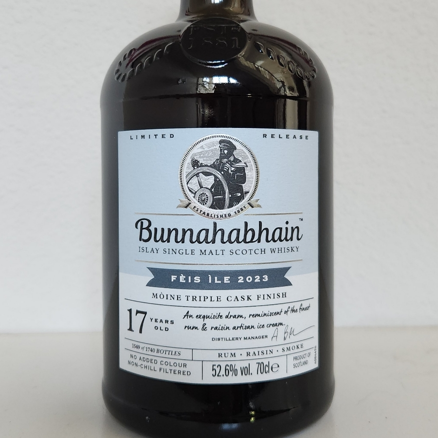 Bunnahabhain Moine Triple Cask Finish 17 Yr Feis Ile 2023