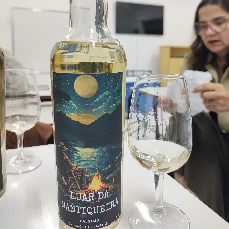 CACHAÇA LUAR DA MANTIQUEIRA BÁLSAMO