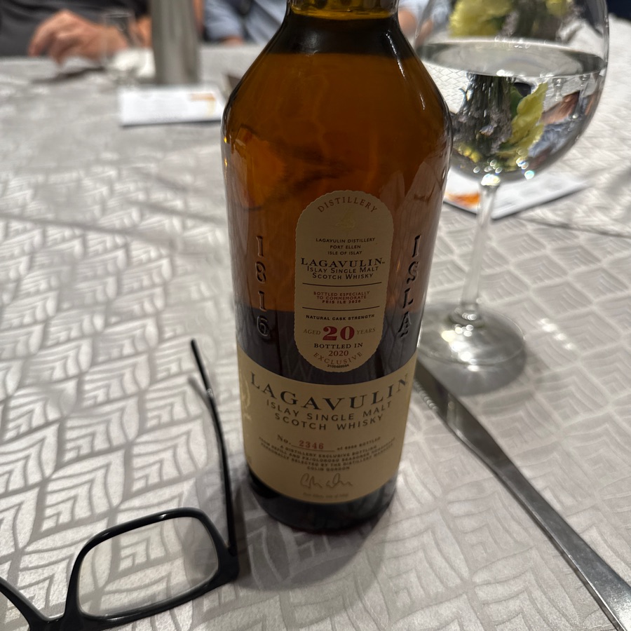lagavulin islay single malt 20 years old