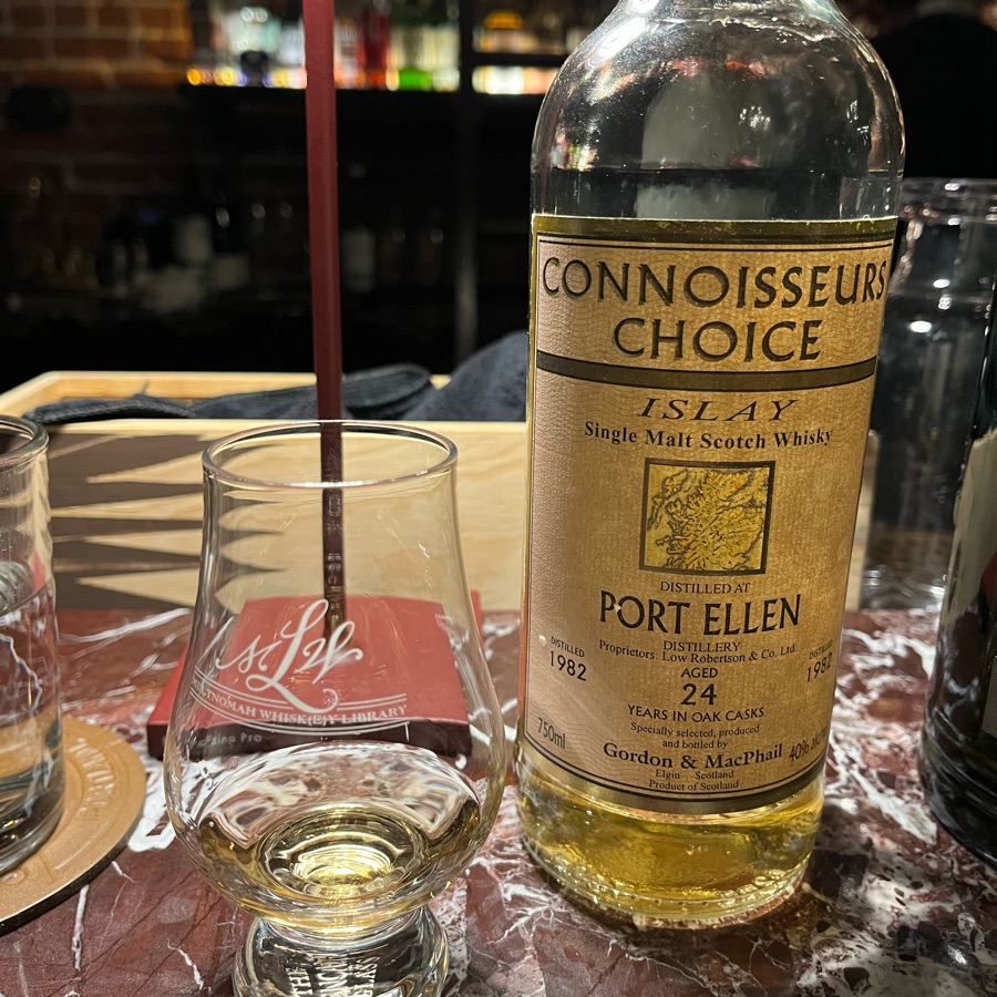 Port Ellen Connosouir's Choice, 24yr