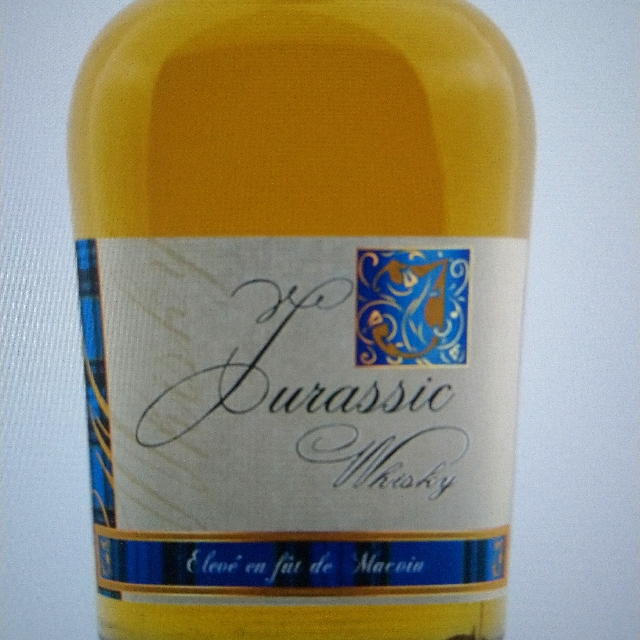 JURASSIC Scotch Whisky matured in France/Jura in Macvin barrel