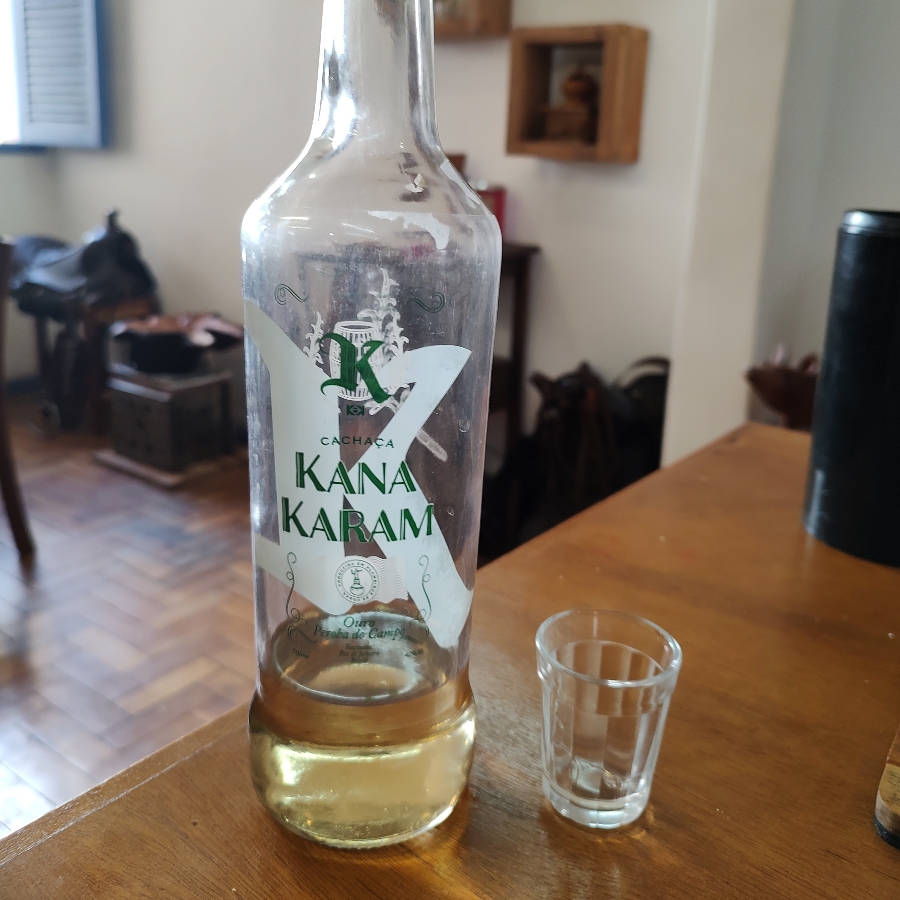 Cachaça Kana Karam Peroba do Campo