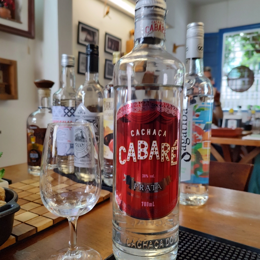 Cachaça Cabaré Prata