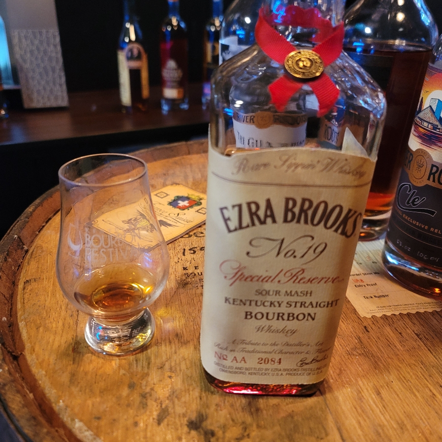 Ezra Brooks No19 Special Reserve Sour Mash Bourbon