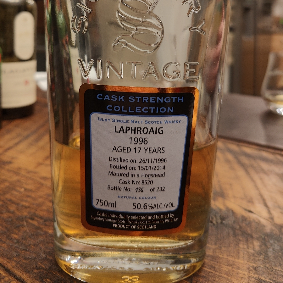 Signatory Vintage (Laphroaig 1996 Aged 17 Years)