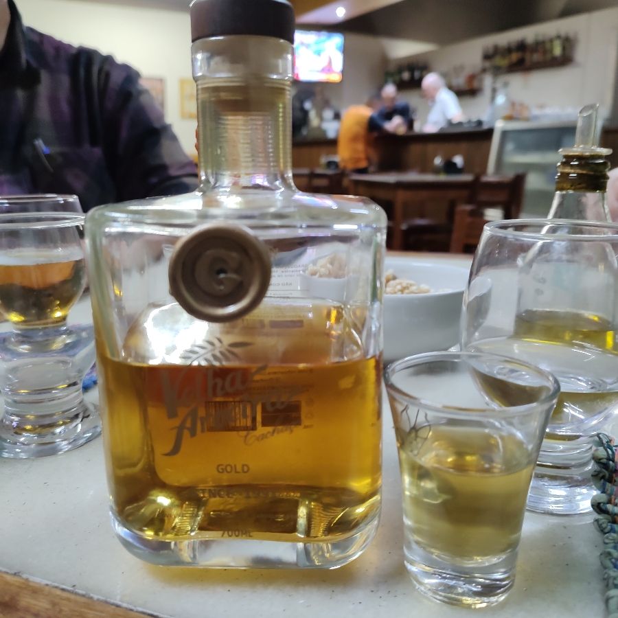 CACHAÇA VELHO AROEIRA GOLD 6 ANOS CARVALHO FRANCÊS
