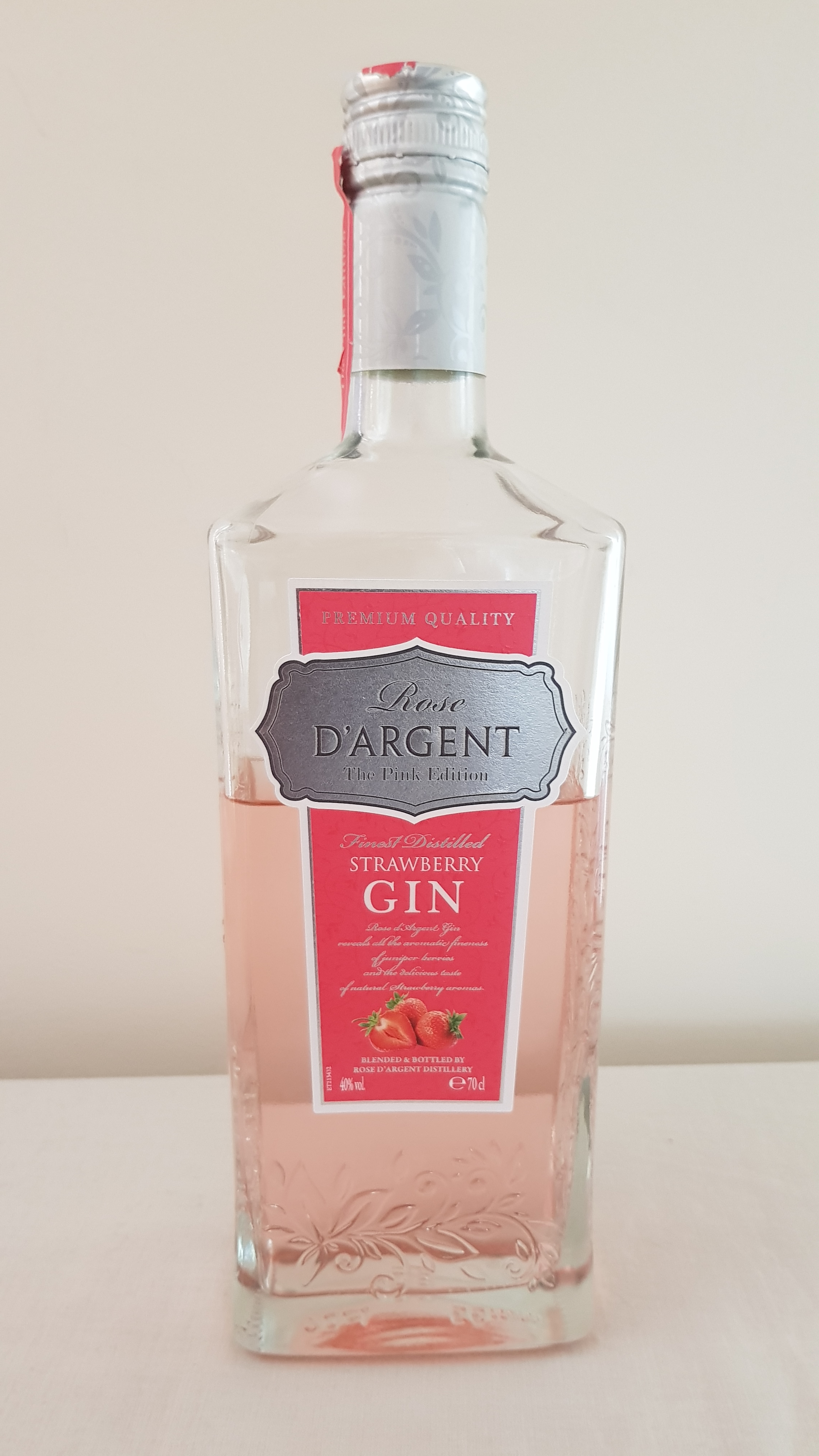 Rose d'Argent Strawberry Gin