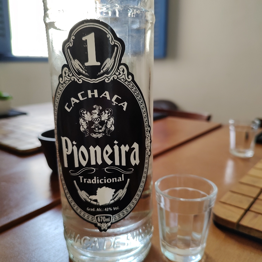 CACHAÇA PIONEIRA PRATA