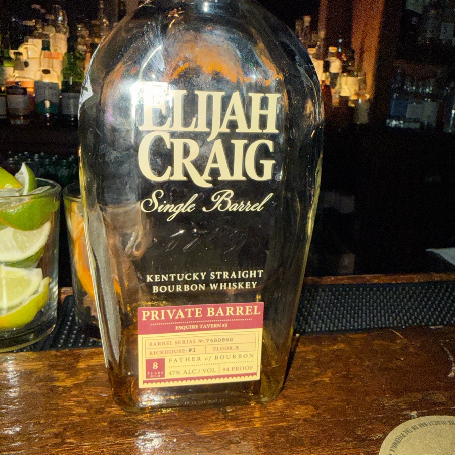 Elijah Craig Single Barrel Kentucky Straight Bourbon Whiskey Private Barrel (Esquire Tavern #5)