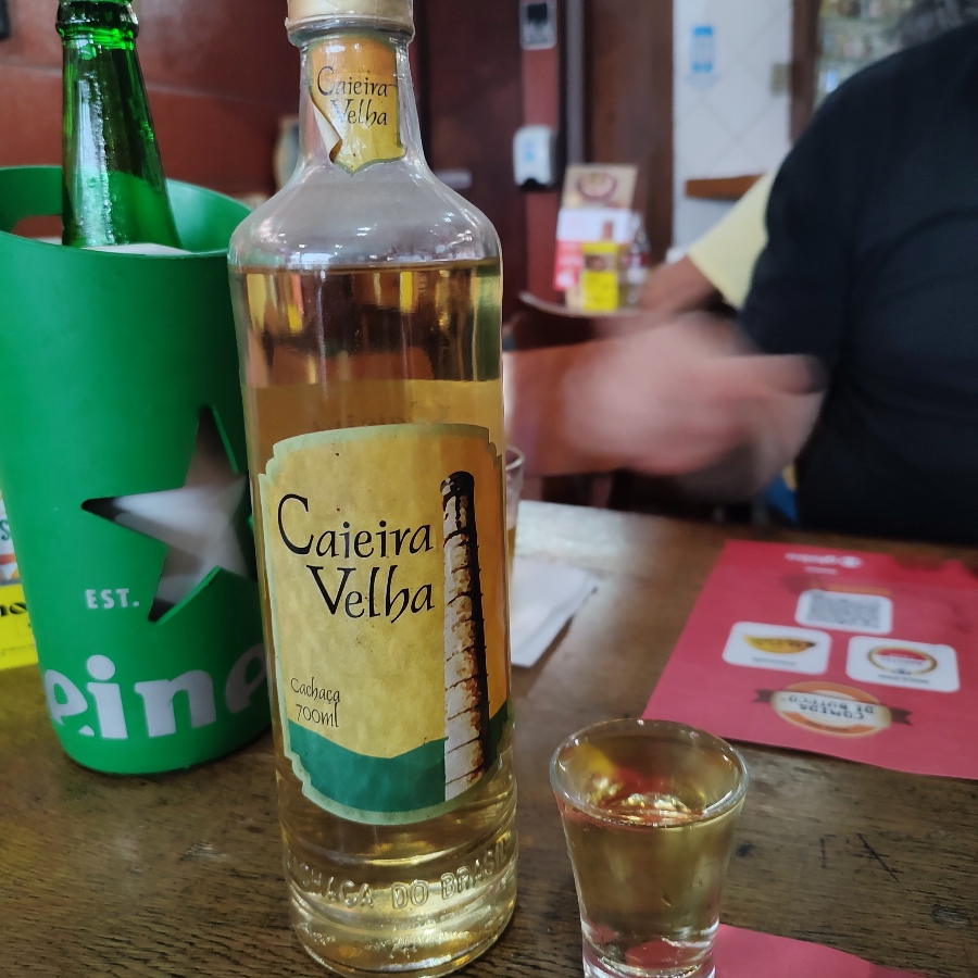 CACHAÇA CAIEIRA VELHA CARVALHO