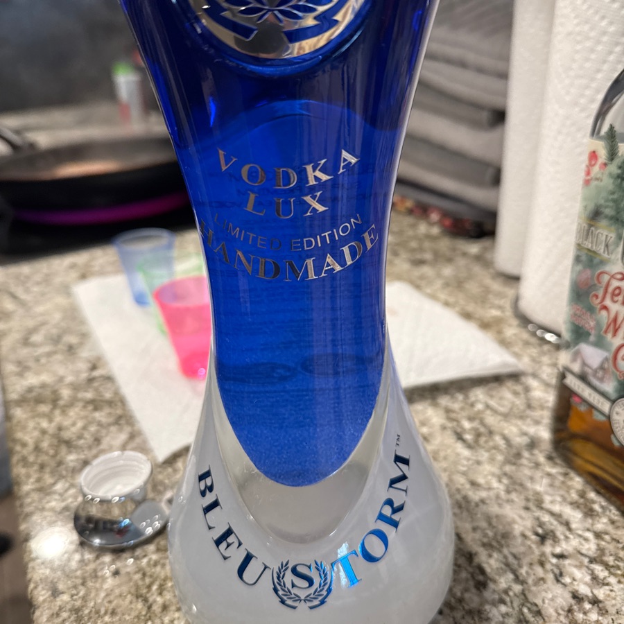 Bleu Storm Vodka Lux