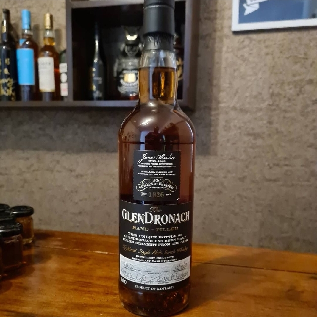 Glendronach Hand-Filled, Px Puncheon #210, single cask, distilled on 15/12/05, bottled 10/10/19