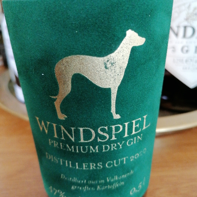 Windspiel distillers cut premium dry gin