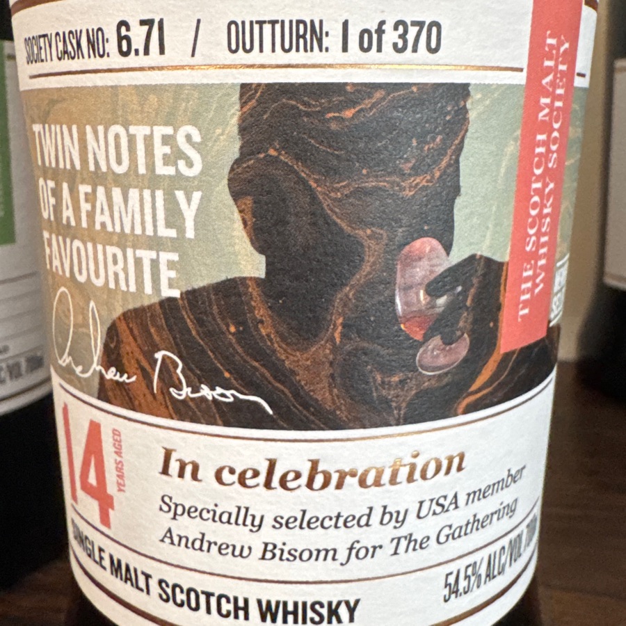 SMWS 6.71 Twin Notes of a Family Favorite (Macduff)