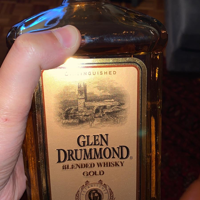 Glen Drummond blended whiskey gold