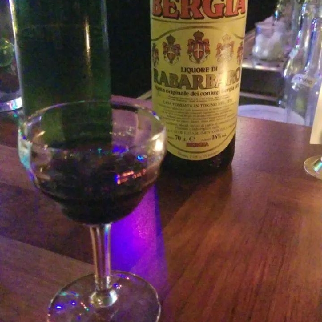 Bergia Liquore di Rabarbaro