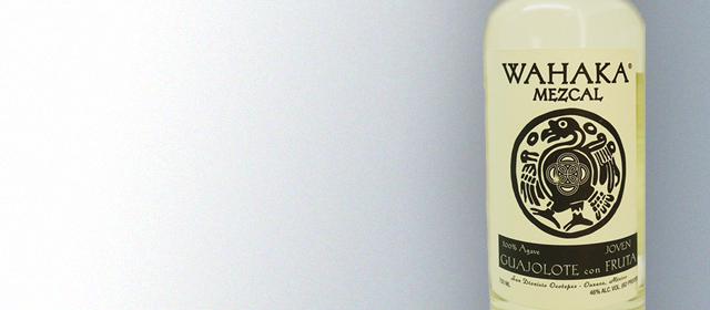 Wahaka Mezcal Guajolote con Fruta
