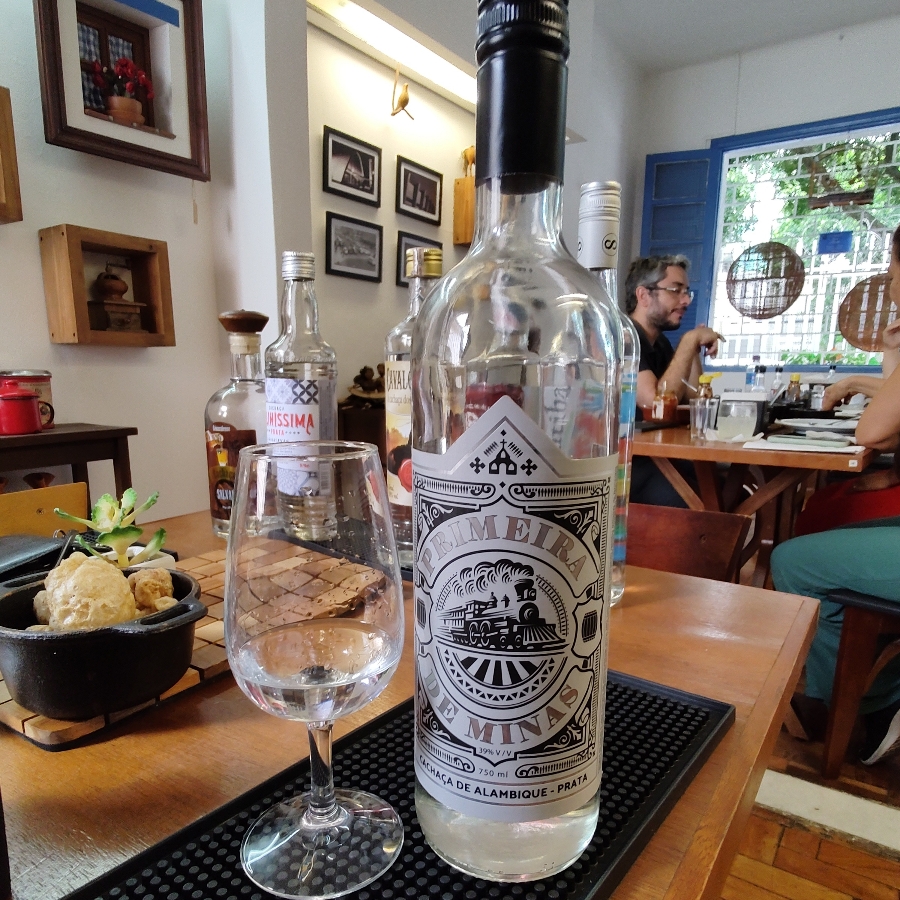 Cachaça Primeira de Minas Prata