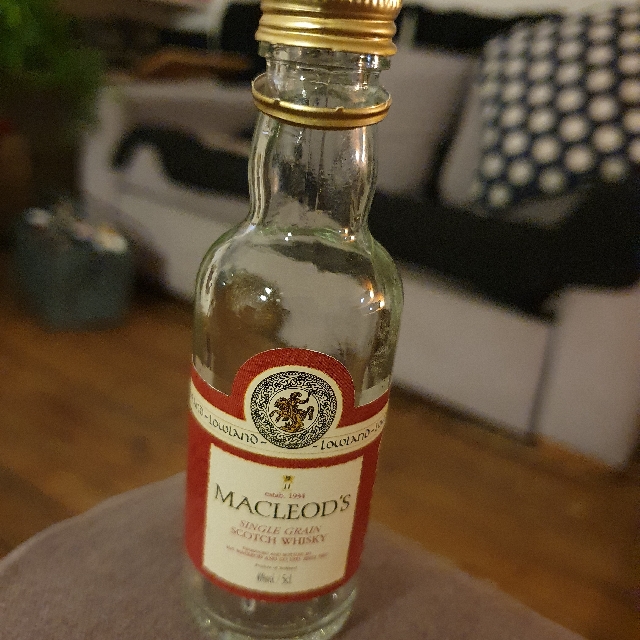 Macleod's Lowland Single Grain Scotch Whisky