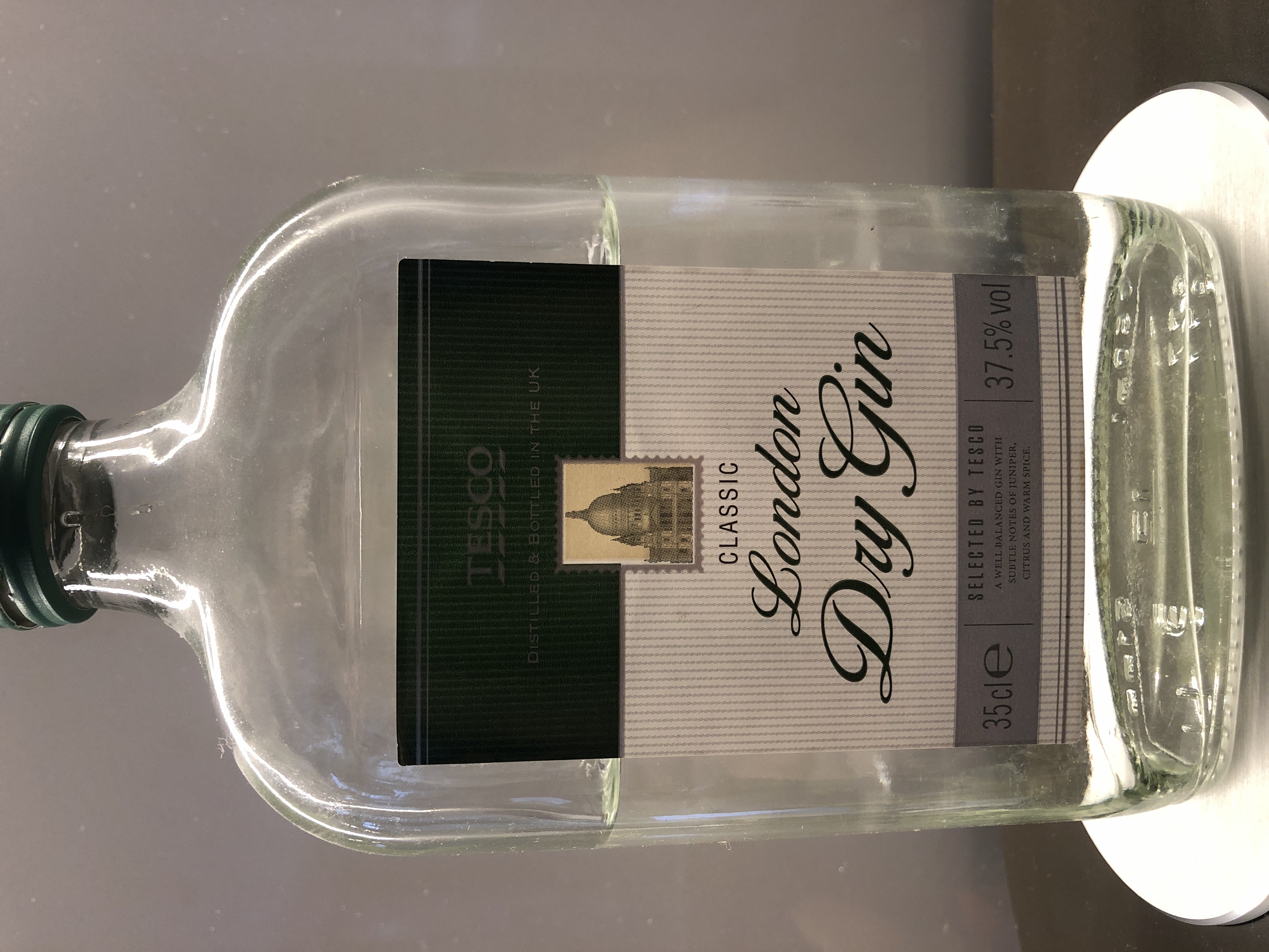 Tesco london dry gin Classic