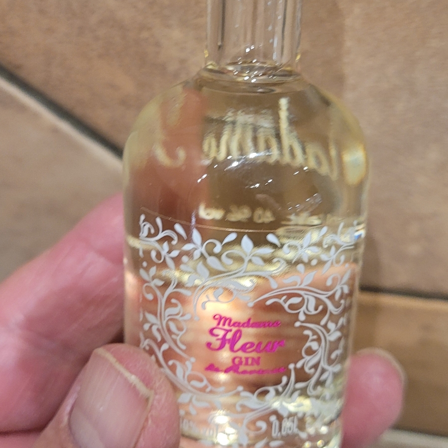 Madame Fleur Gin