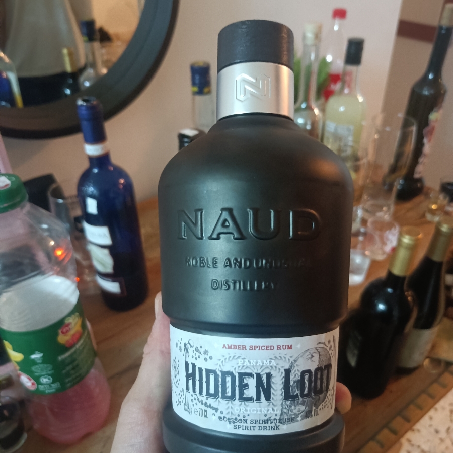 Naud - Hidden Loot - Amber Spiced Rum