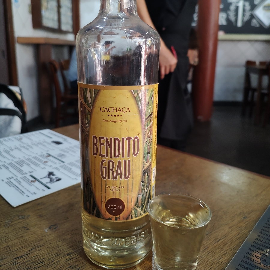 CACHAÇA BENDITO GRAU OURO