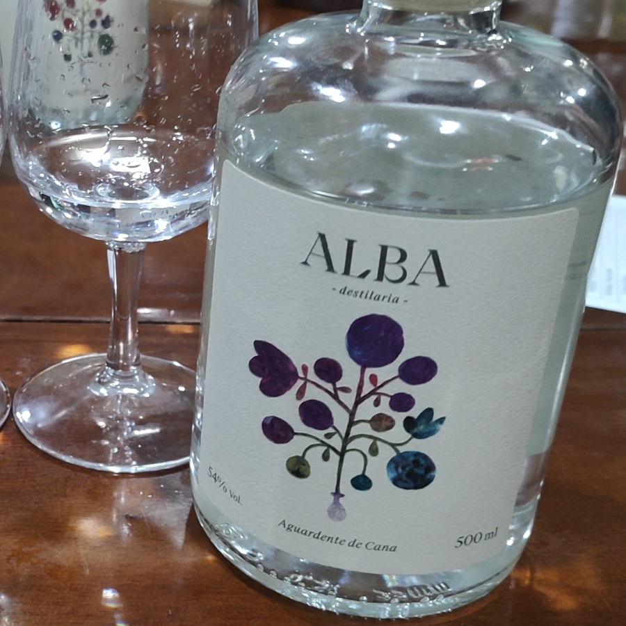Alba Aguardente Cana Roxa
