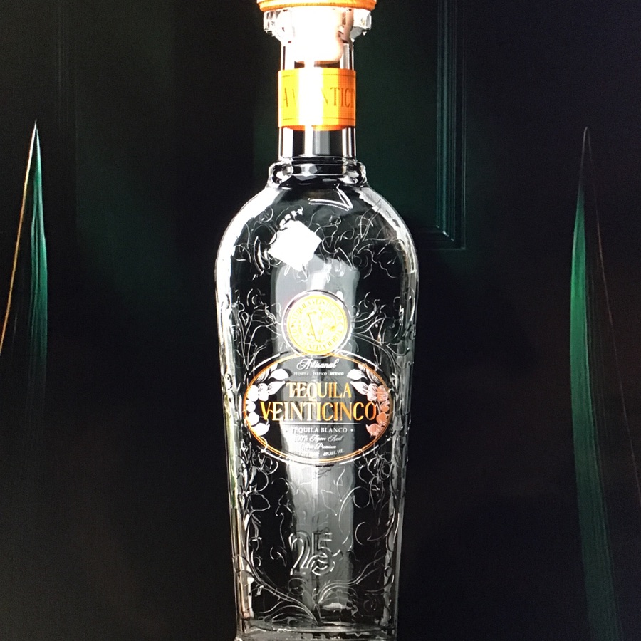 Tequila Veinticinco Blanco