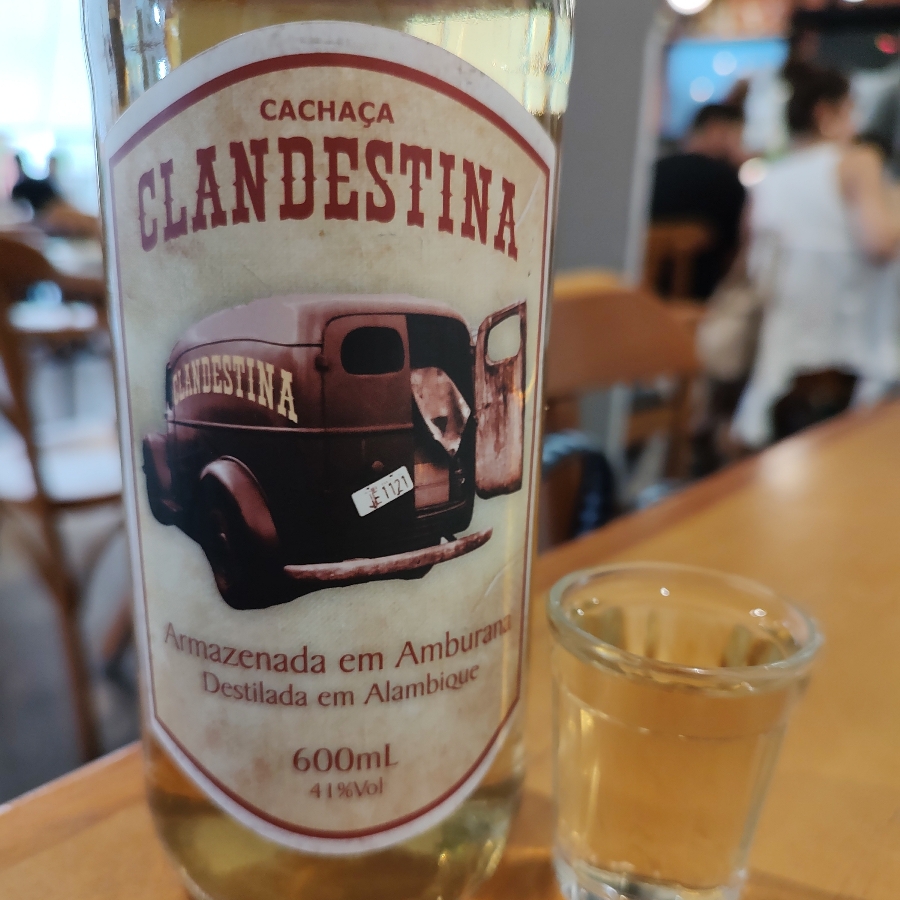 CACHAÇA CLANDESTINA AMBURANA