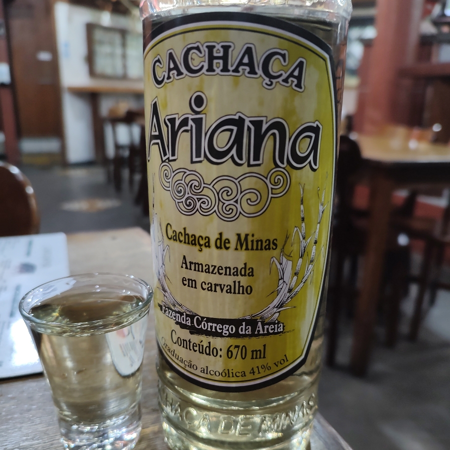 CACHAÇA ARIANA OURO CARVALHO